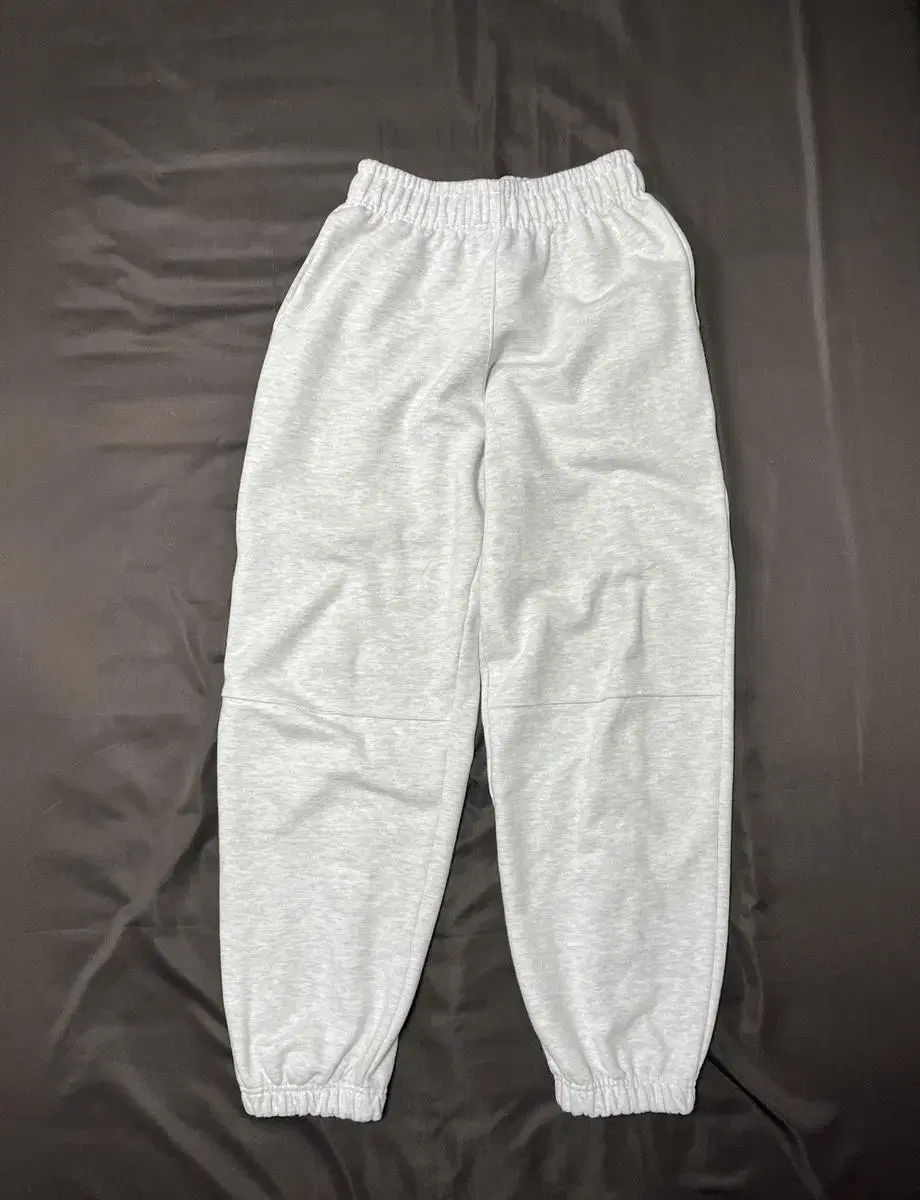 LLUD 러드 Section Jogger Pants Light Grey